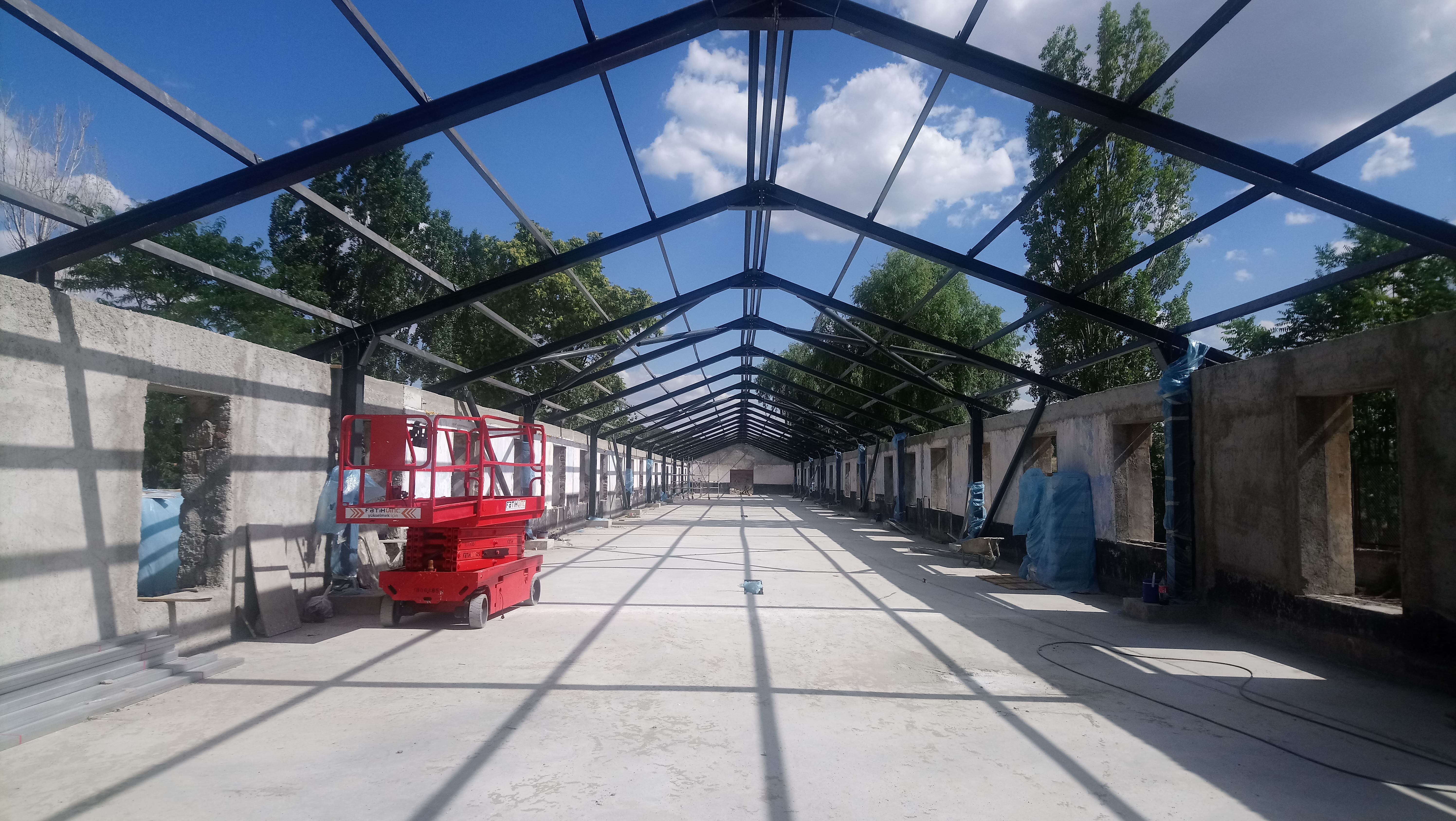 Çelik konstrüksiyon çelik yapı Tekla structure Statik proje profesyonel çelik kurumsal çatı korkuluk çelik çatı sundurma depo hangar